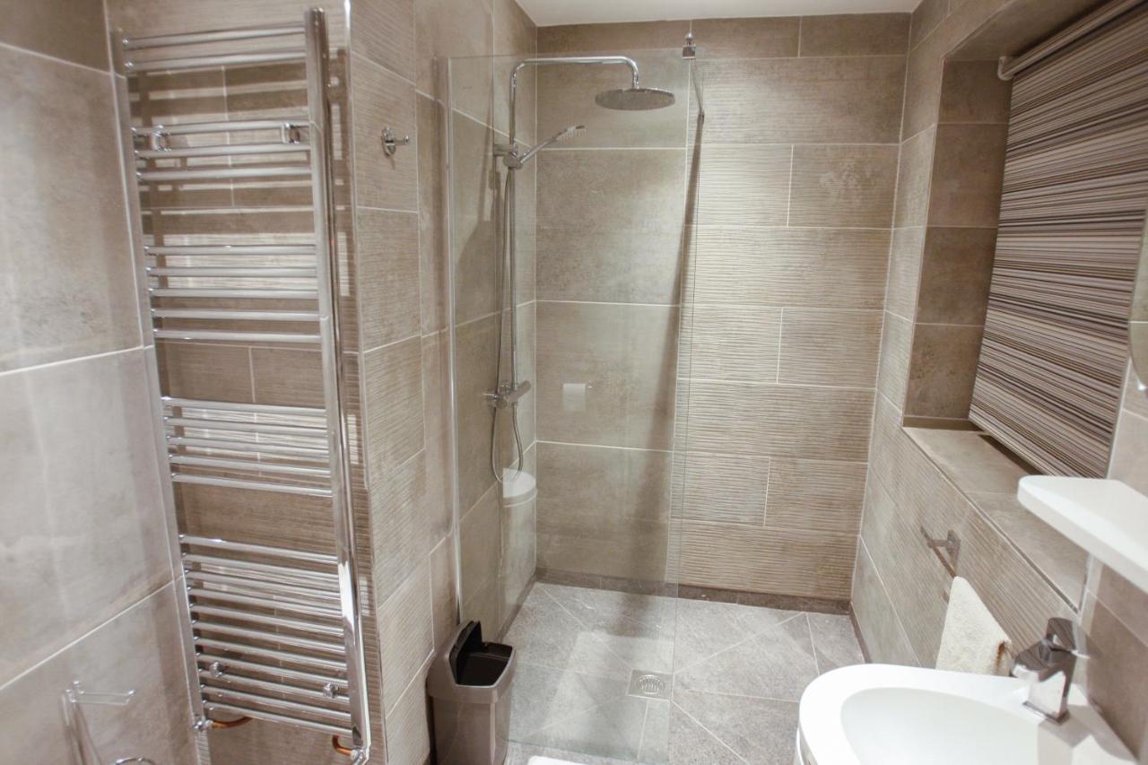 Homeside B&B Silverstone Exterior foto